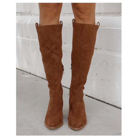LAST PAIR! The Birkin Knee Boot - Picture 5 of 10